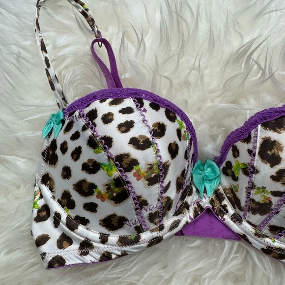 Rare Victorias Secret Mermaid Bra - Picture 2 of 10